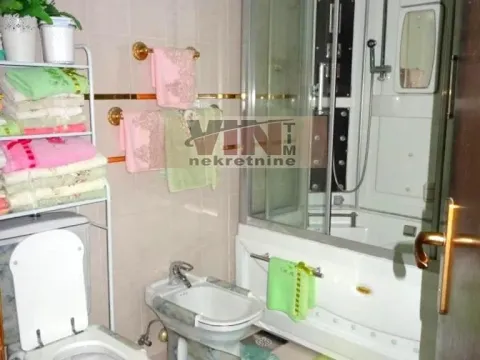 Sale, house, 415m², Sremska Mitrovica, Srbija - image 12