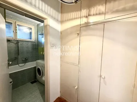 Izdavanje, trosoban stan, 95m², Tašmajdan, Palilula Sve Podlokacije - image 11