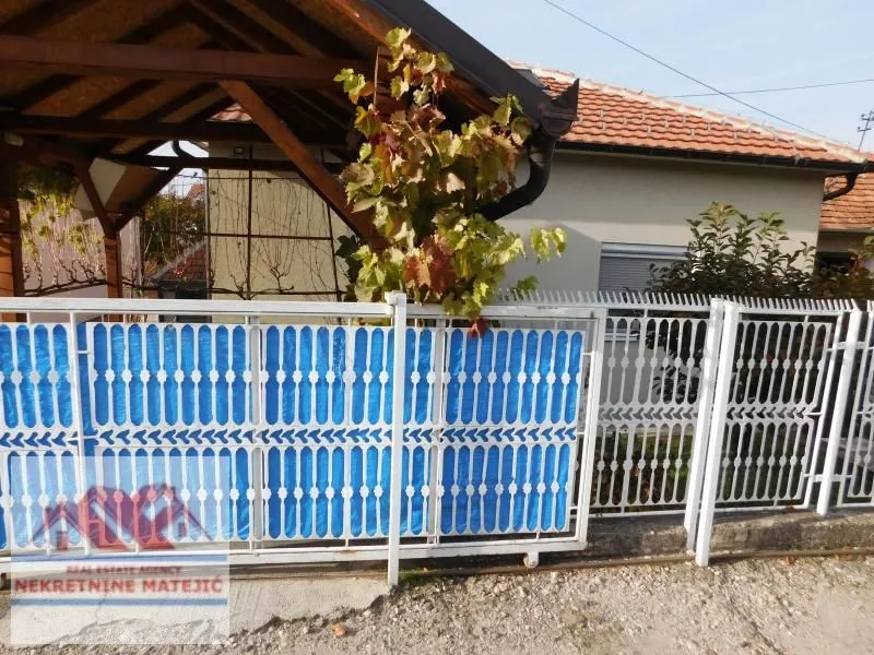 Prodaja, kuća, 160m², Grošnica, Kragujevac