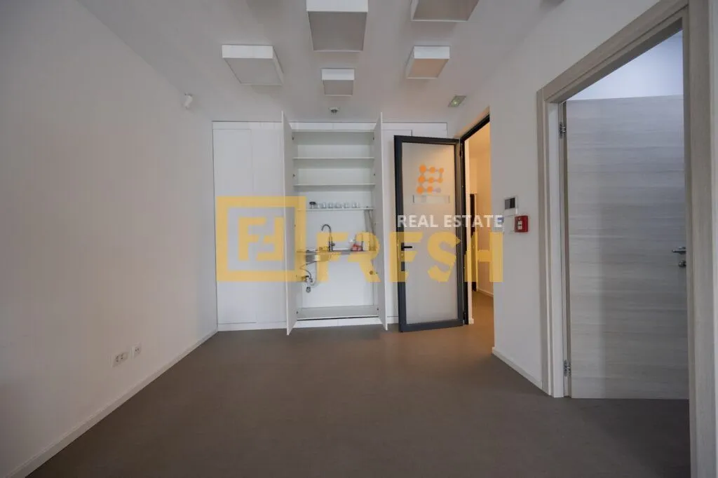 Rent, office space, 178m², Preko Morače, Podgorica