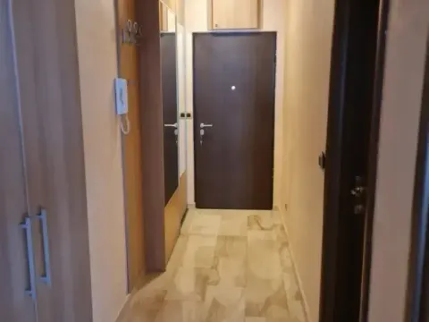 Izdavanje, jednosoban stan, 36m², City Kvart, Podgorica - image 2