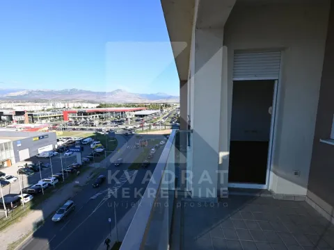 Izdavanje, dvosoban stan, 70m², Zabjelo, Podgorica - image 15