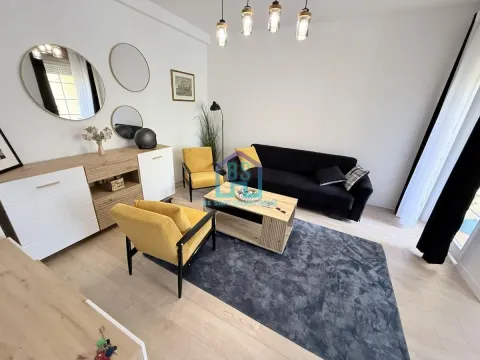 Izdavanje, dvosoban stan, 43m², Centar, Novi Sad - image 5