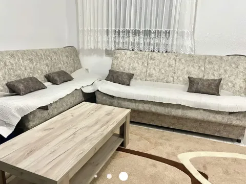 Izdavanje, trosoban stan, 88m², Bar, Crna Gora - image 1