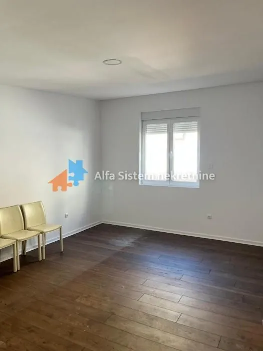 Izdavanje, stan, 250m², Stari Grad, Beograd
