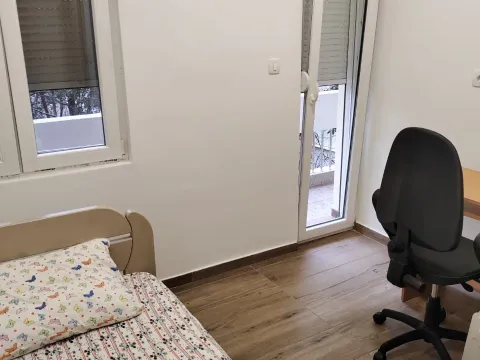 Rent, two bedroom apartment, 68m², Gintaš, Podgorica - image 9