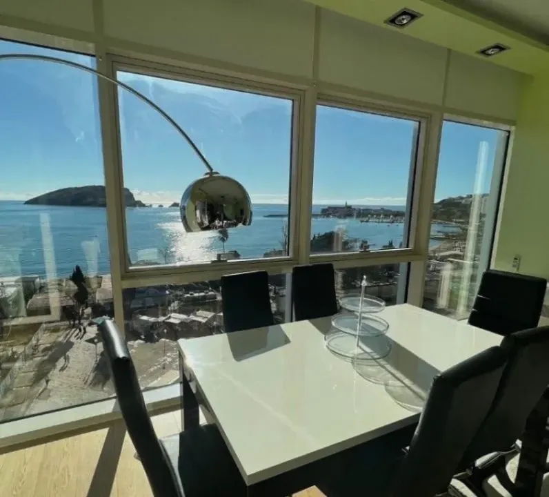 Rent, two bedroom apartment, 90m², Tree cane, Budva