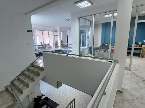 Rent, office space, 1000m², Klisa, Novi Sad Sve Podlokacije - image 5