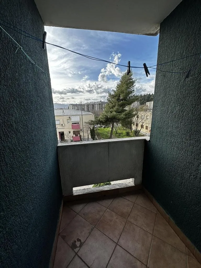 Izdavanje, dvosoban stan, 75m², Ljubović, Podgorica