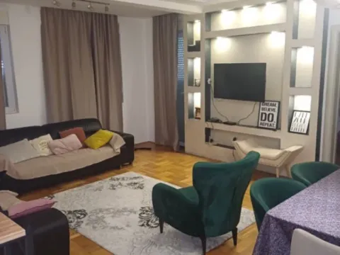 Izdavanje, dvosoban stan, 65m², Ljubović, Podgorica