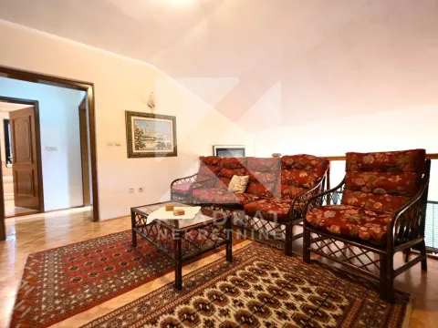 Sale, house, 280m², Masline, Podgorica - image 11