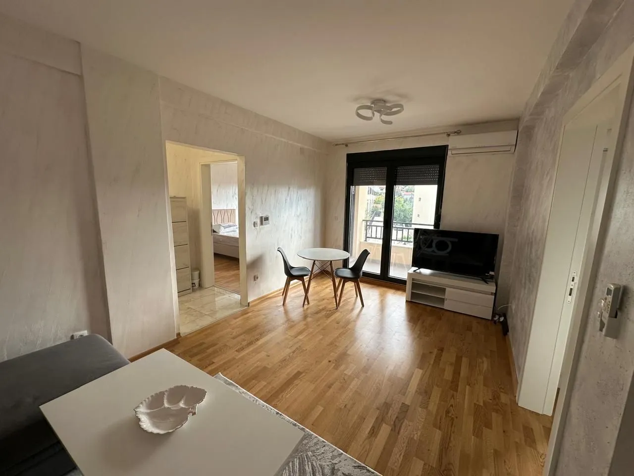 Rent, two bedroom apartment, 70m², Seljanovo, Tivat