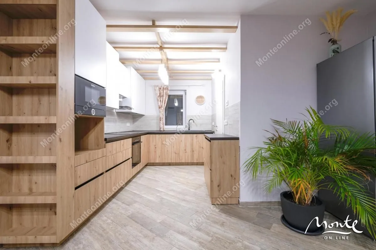 Prodaja, kuća, 198m², Tivat, Crna Gora