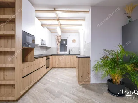 Prodaja, kuća, 198m², Tivat, Crna Gora - image 11