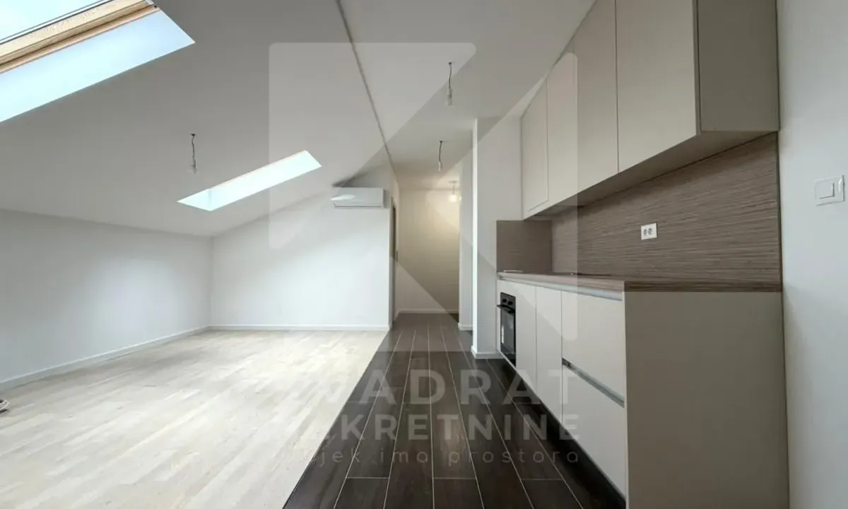 Prodaja, garsonjera, 45m², Tološi, Podgorica