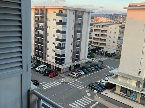 Izdavanje, jednosoban stan, 43m², City Kvart, Podgorica - image 6