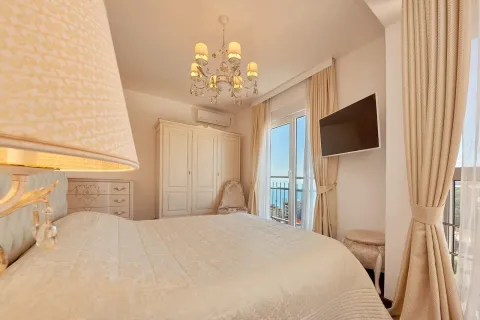 Prodaja, četvorosoban stan, 150m², Bečići, Budva - image 9