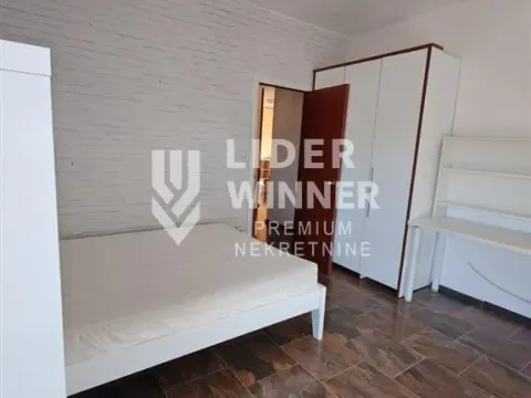 Izdavanje, četvorosoban stan, 120m², Petlovo Brdo, Beograd - image 3