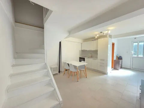 Prodaja, trosoban stan, 70m², Sveti Stefan, Budva - image 10