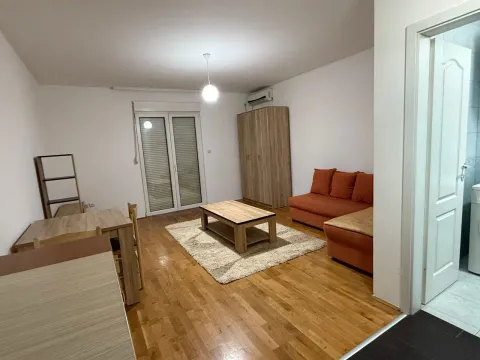 Rent, one bedroom apartment, 35m², Zagorič, Podgorica - image 2