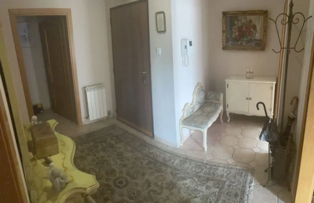 Izdavanje, trosoban stan, 104m², Preko Morače, Podgorica