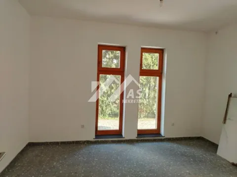 Rent, house, 268m², Avijatičarsko naselje, Novi Sad Sve Podlokacije - image 4