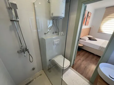 Sale, studio apartment, 23m², Bečići, Budva - image 11