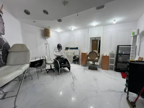 Izdavanje, poslovni prostor, 17m², Centar, Novi Sad