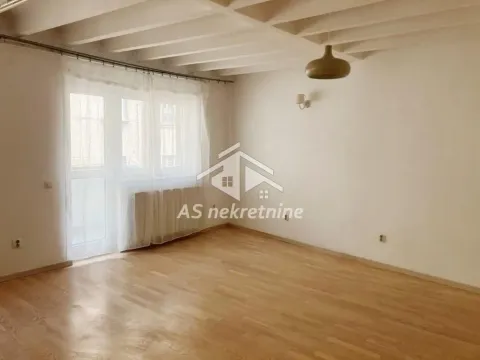 Izdavanje, dvosoban stan, 67m², Stari Grad, Beograd - image 1