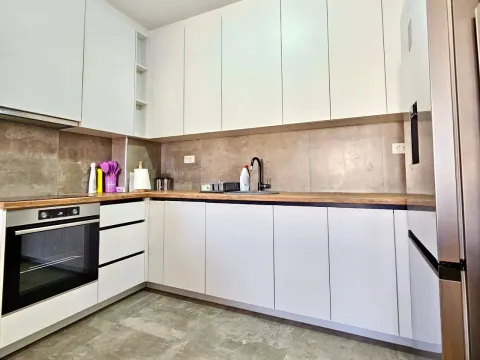 Izdavanje, jednosoban stan, 70m², Pobrežje, Podgorica - image 4