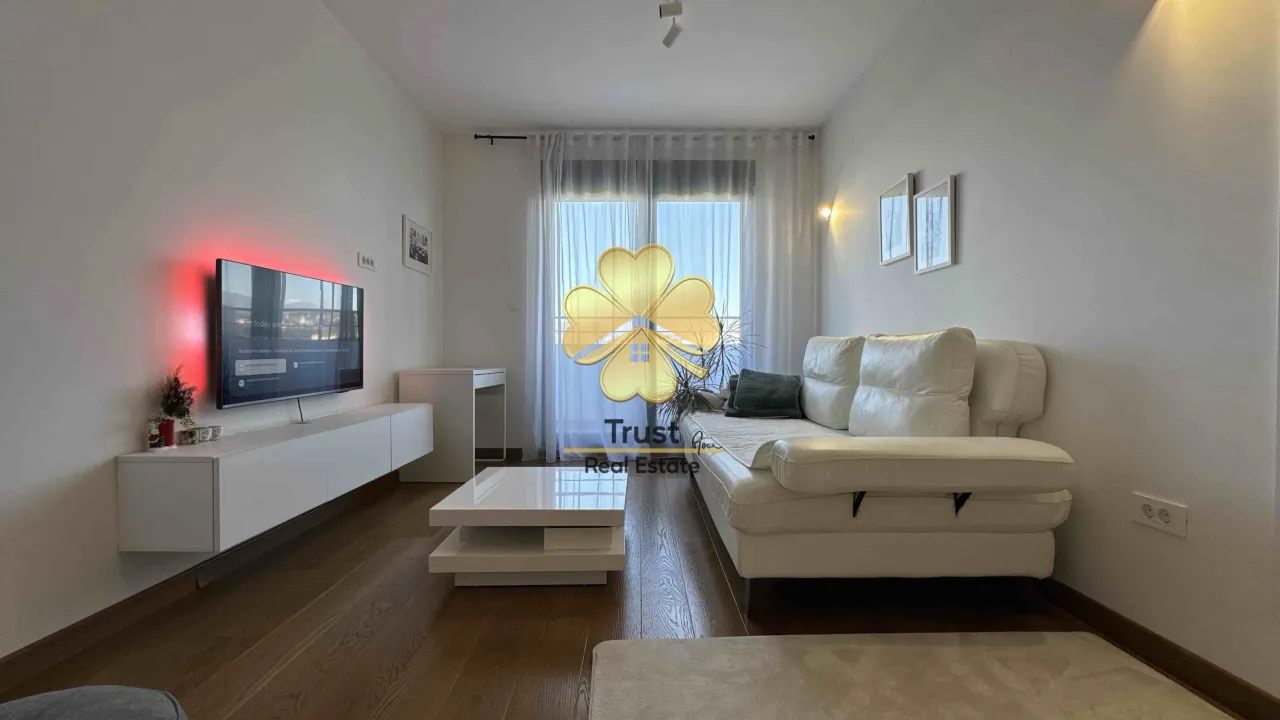 Izdavanje, jednosoban stan, 50m², Tološka šuma, Podgorica