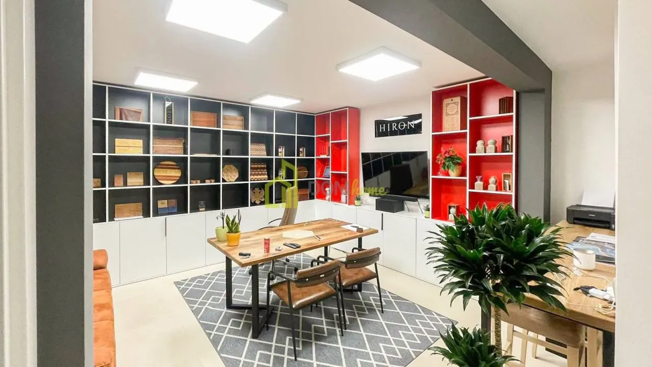 Izdavanje, poslovni prostor, 60m², Centar, Podgorica