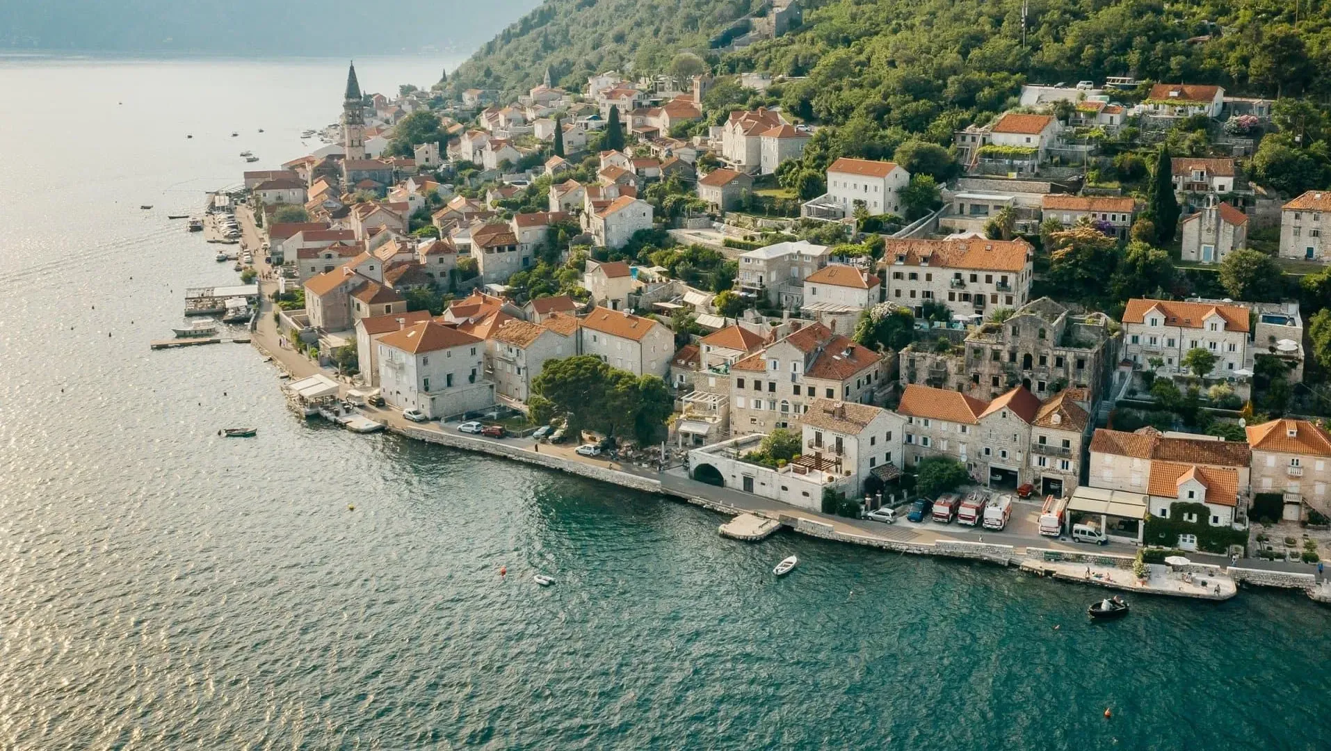 Prodaja, dvosoban stan, 93m², Perast, Kotor
