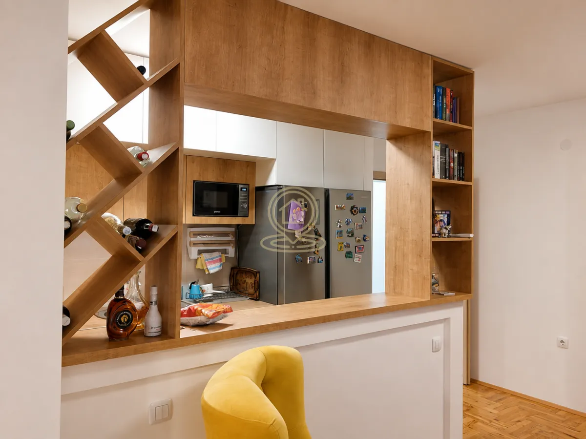 Izdavanje, dvosoban stan, 70m², Pantelej, Niš