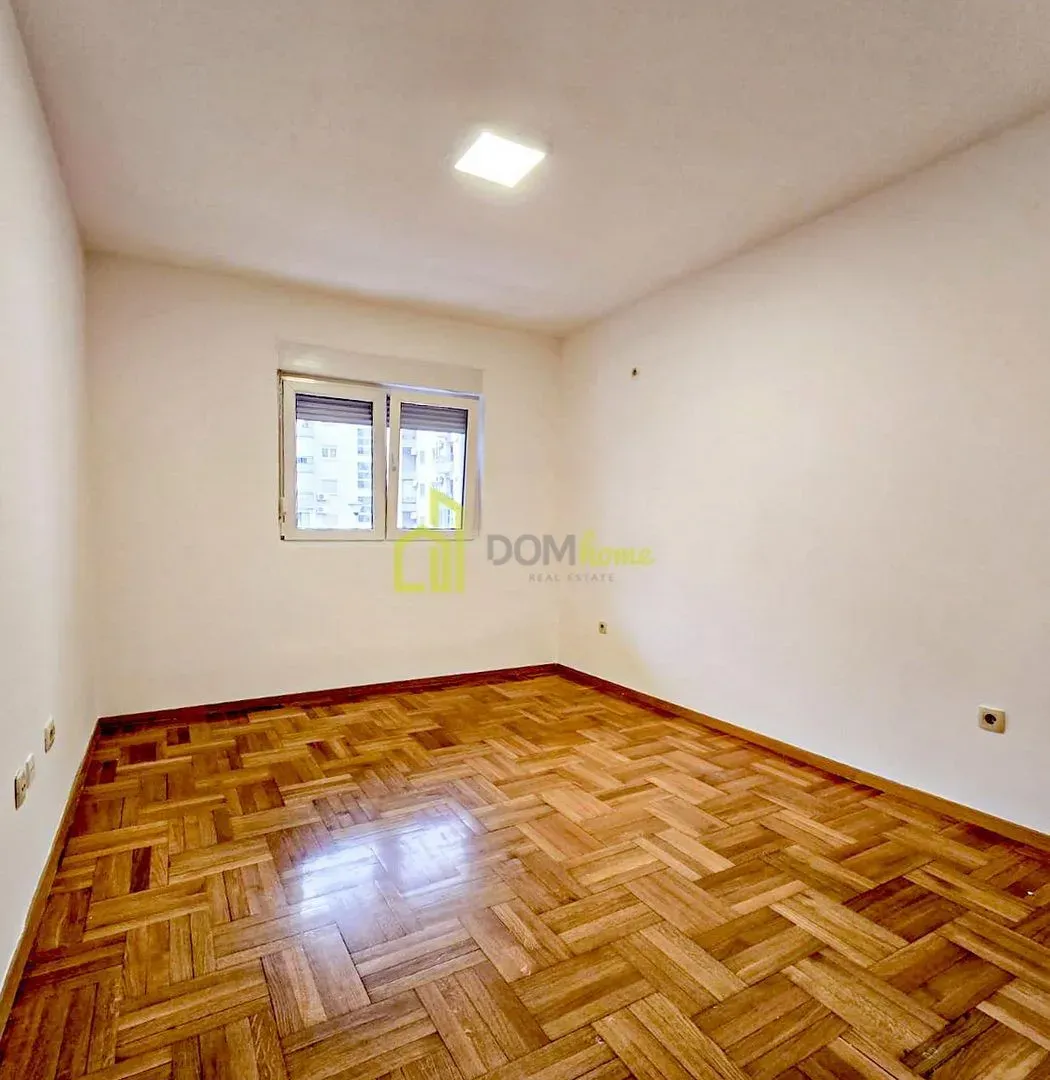 Prodaja, jednosoban stan, 50m², Pobrežje, Podgorica