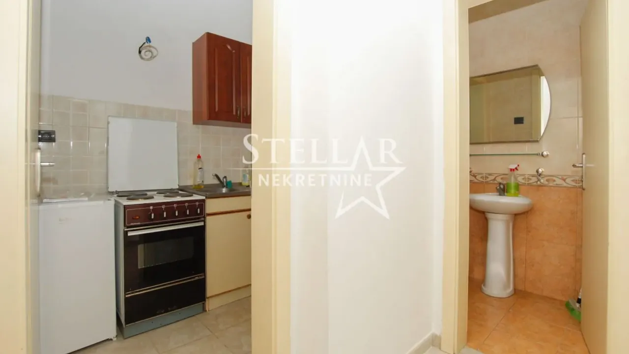 Izdavanje, poslovni prostor, 31m², Preko Morače, Podgorica