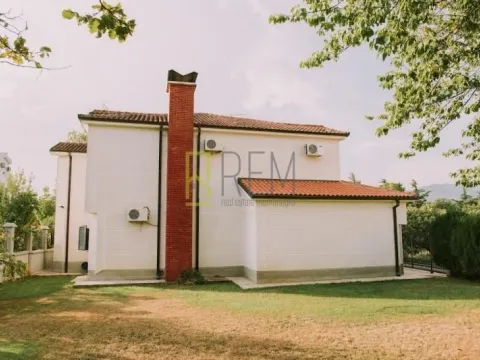 Sale, house, 460m², Zagorič, Podgorica - image 7