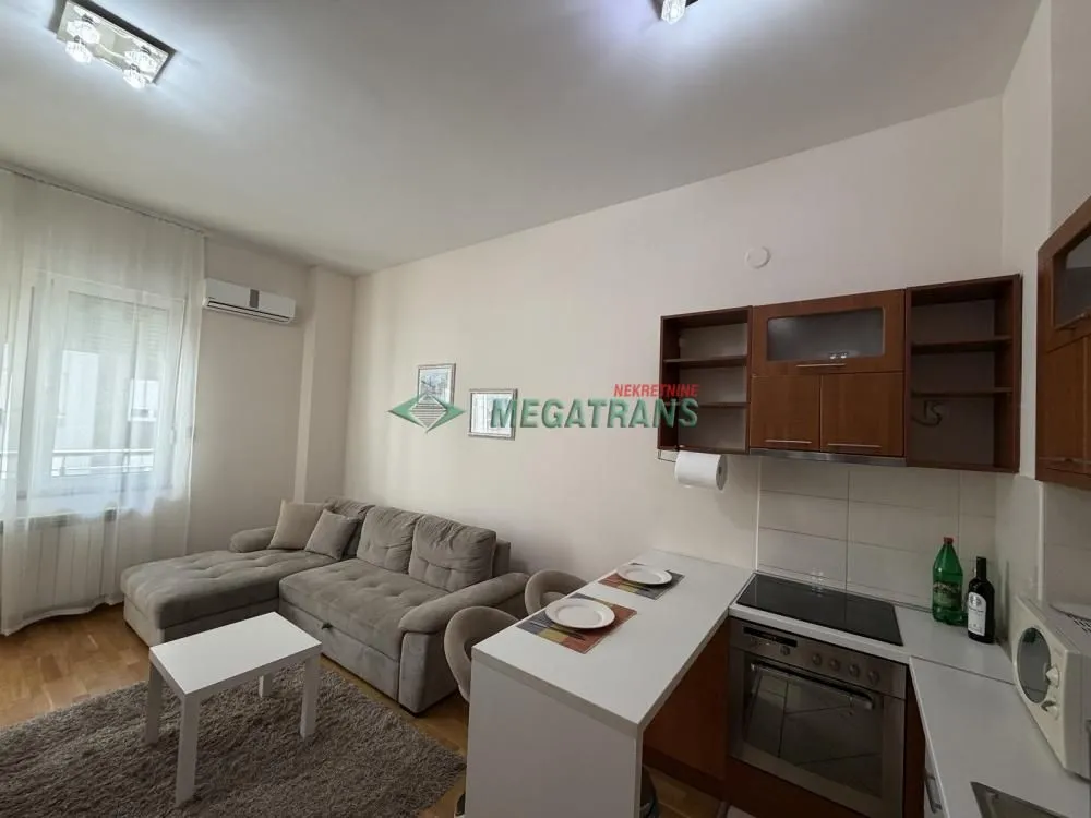 Rent, two bedroom apartment, 44m², Bulevar Oslobodjenja, Novi Sad Sve Podlokacije
