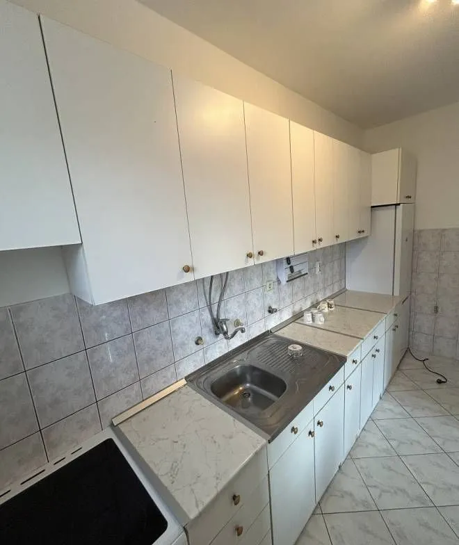Rent, three bedroom apartment, 85m², Zeleno Brdo, Zvezdara Sve Podlokacije
