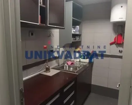 Rent, office space, 180m², Đeram Pijaca, Beograd - image 17