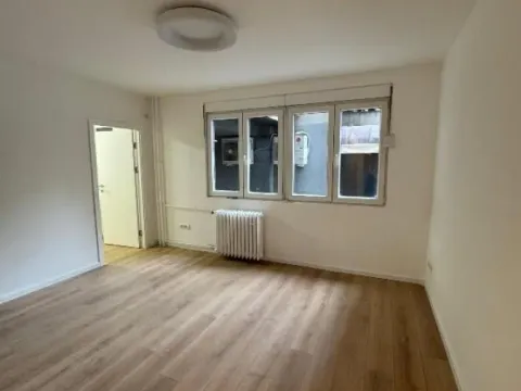 Izdavanje, jednosoban stan, 32m², Cvetni Trg, Vračar Sve Podlokacije