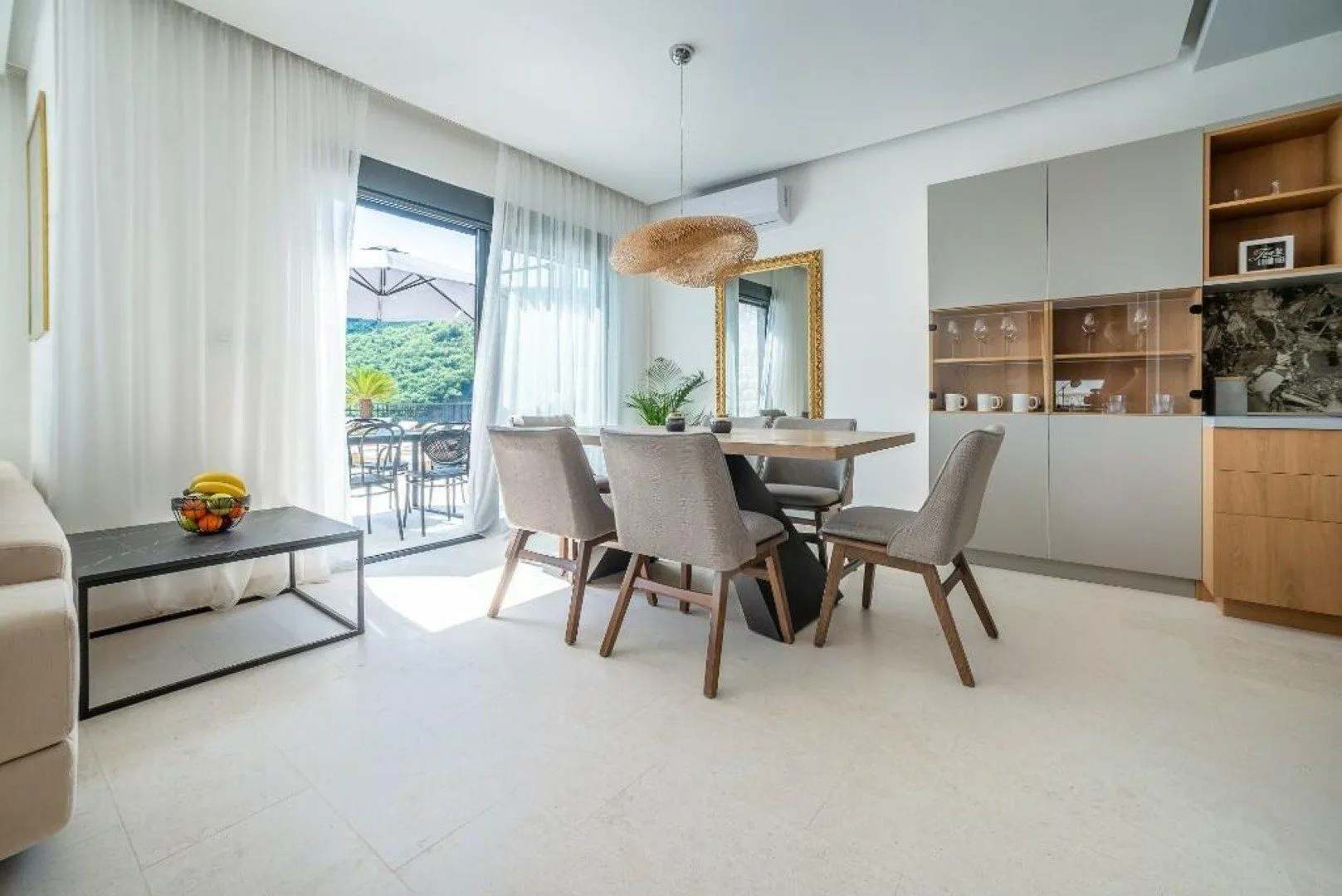 Sale, house, 160m², Bečići, Budva