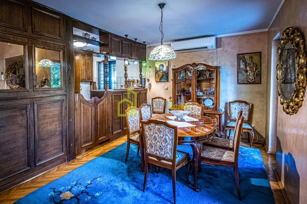 Sale, house, 280m², Masline, Podgorica