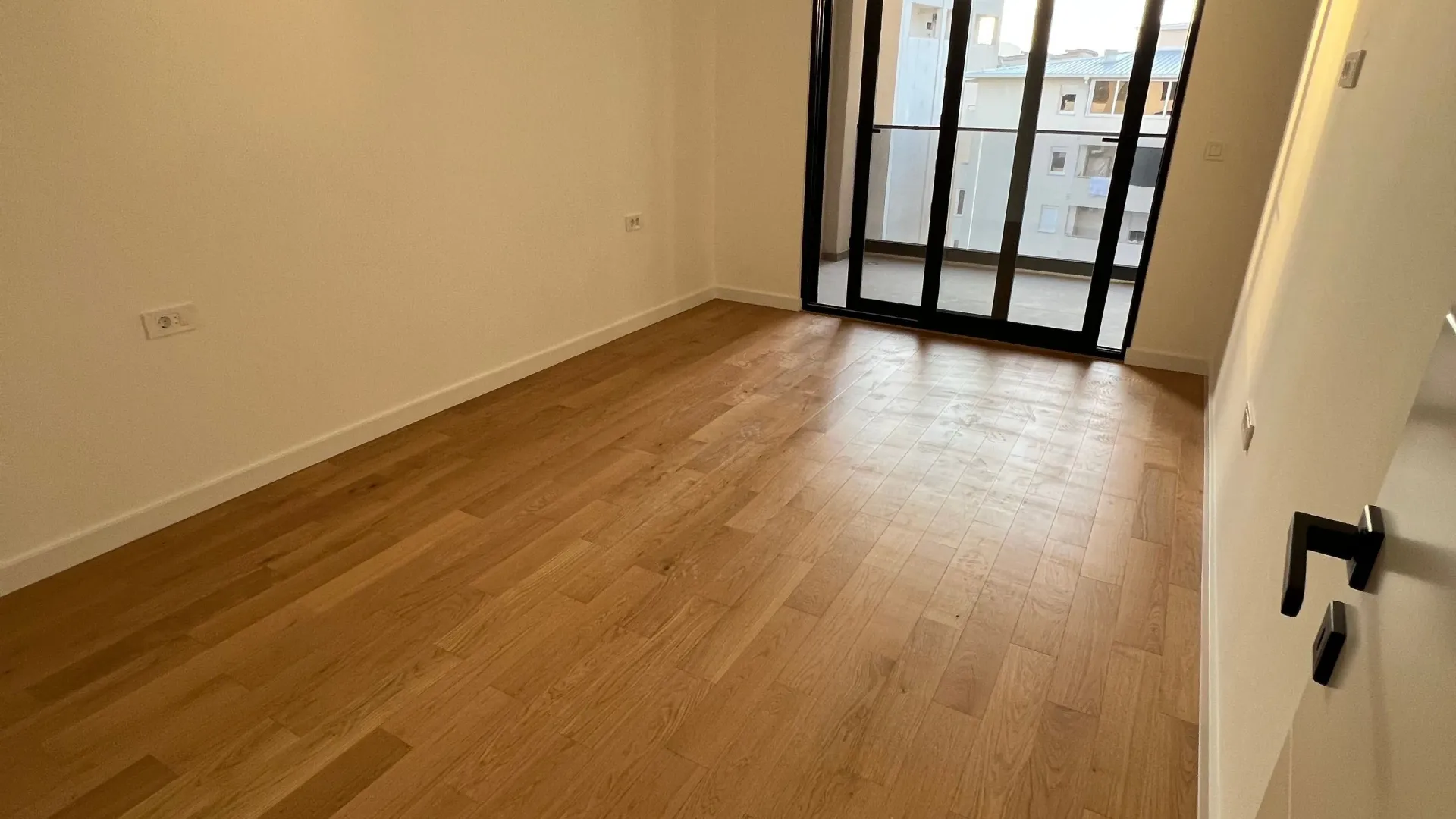 Prodaja, jednosoban stan, 62m², Centar, Bar