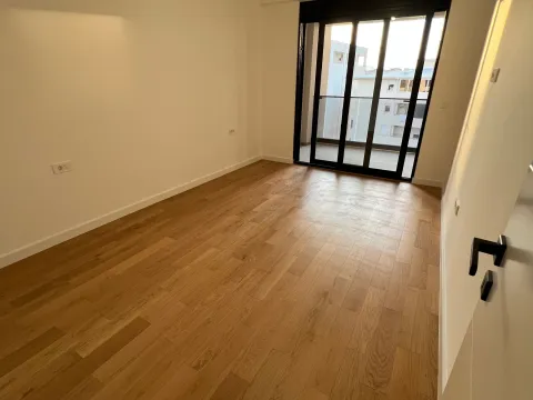 Prodaja, jednosoban stan, 62m², Centar, Bar - image 7