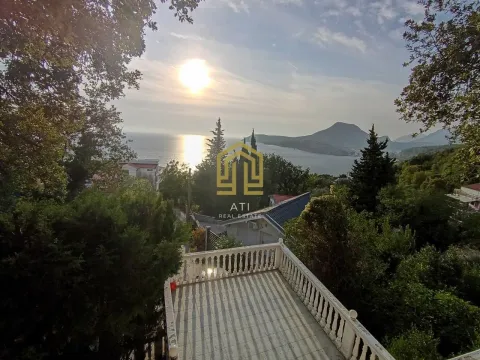 Terasa sa pogledom na more i okolno zelenilo. - image 9