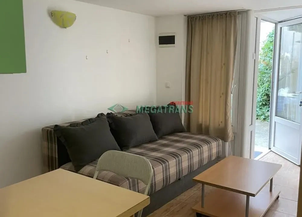 Izdavanje, stan, 16m², Novi Sad Sve Podlokacije, Novi Sad