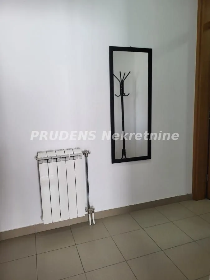 Izdavanje, jednosoban stan, 39m², Ledine, Beograd