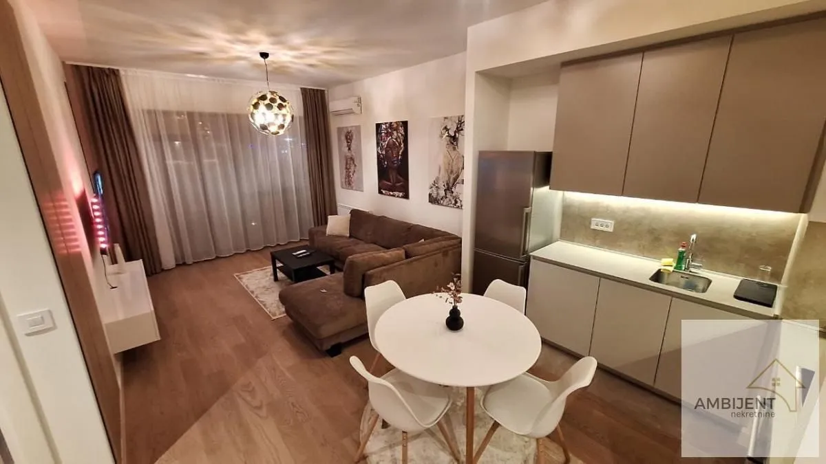 Prodaja, dvosoban stan, 53m², Savski Venac, Beograd
