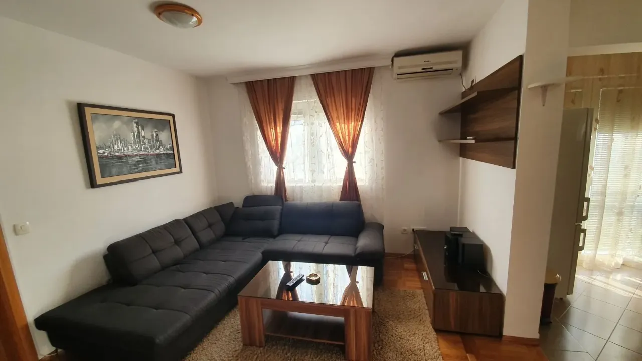 Izdavanje, stan, 44m², Blok 9, Podgorica